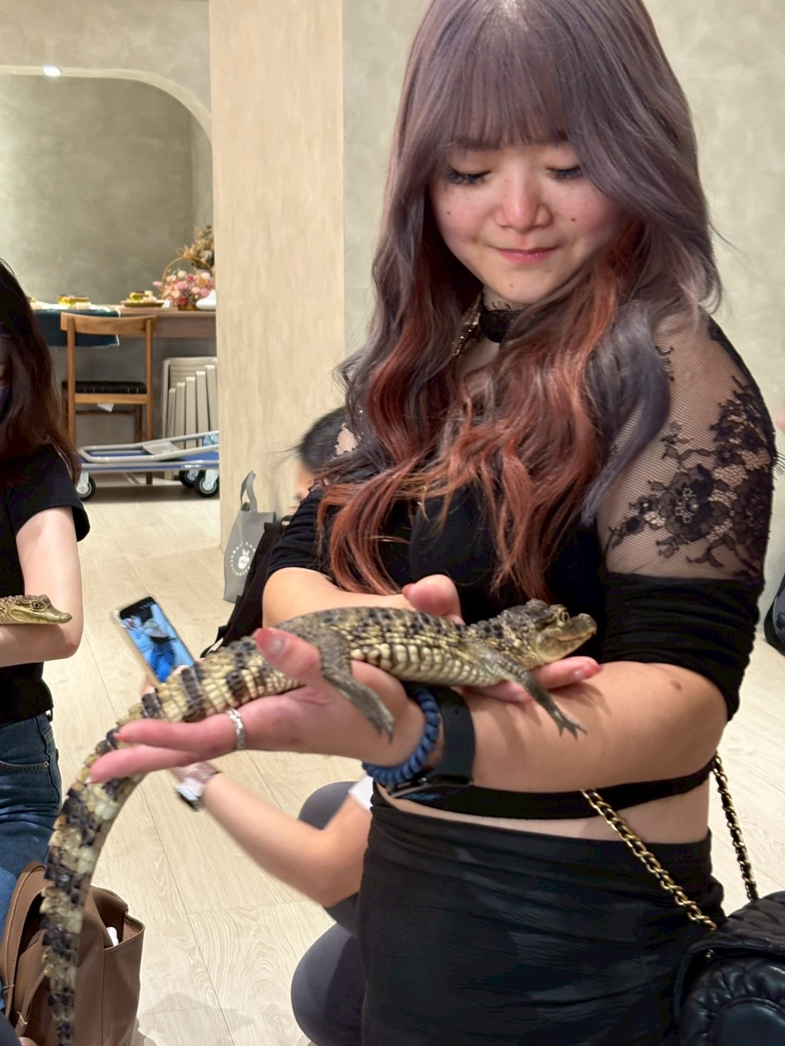 0867BD9E-E1A3-4C09-BD5A-0CB593BCB8D2