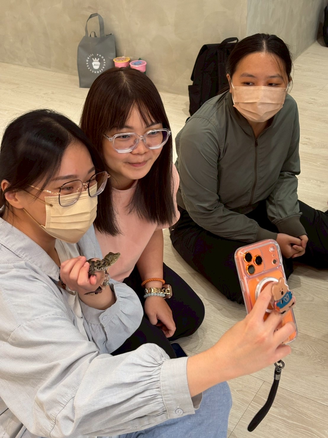 59F18282-BD85-45F0-9725-3242133C7681